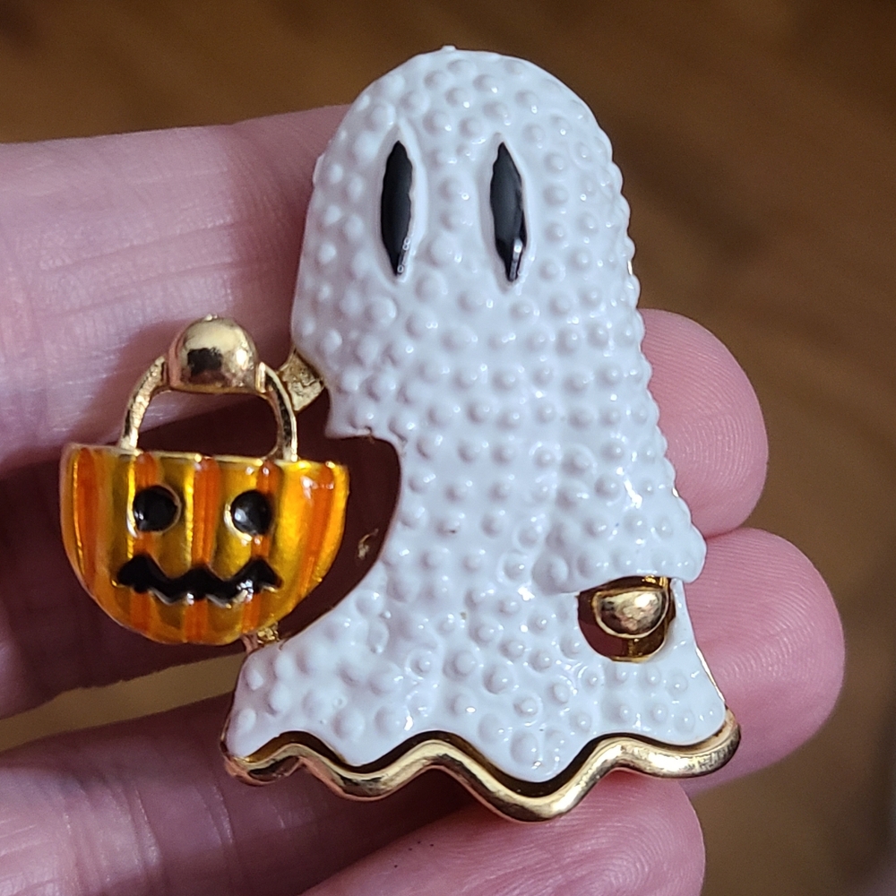 Halloween Ghost Brooch Pumpkin Enamel Gold Textured Quality! NEW Costume Party